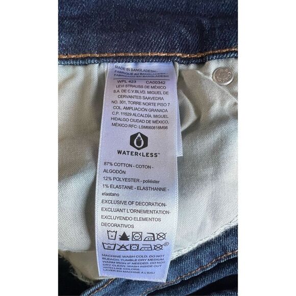 NWT Denzim By Levi’s Dark Wash Cut Off High Rise Denim shorts - Picture 6 of 6